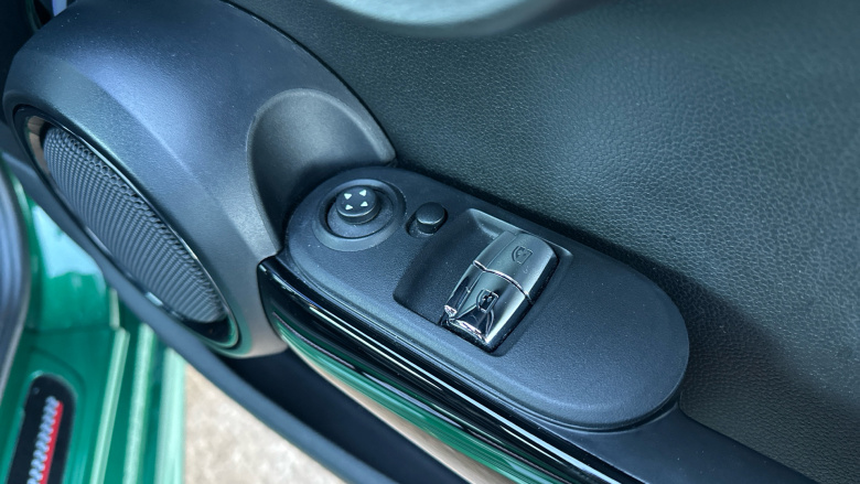 MINI Hatchback 2.0 John Cooper Works 3dr Auto Petrol Hatchback